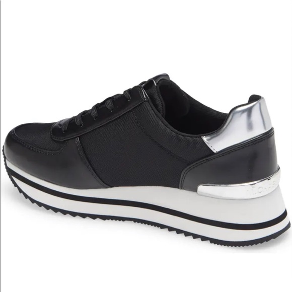 MICHAEL KORS MONIQUE TRAINER CANVAS Black Size:9 - Picture 4 of 7